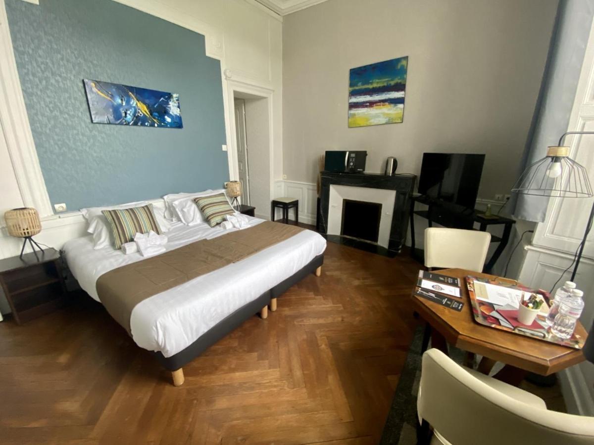 Hotel Particulier Chateau Des Marais Proximite Et Vue Sur Le Lac De Grand Lieu Saint-Philbert-de-Grand-Lieu 외부 사진
