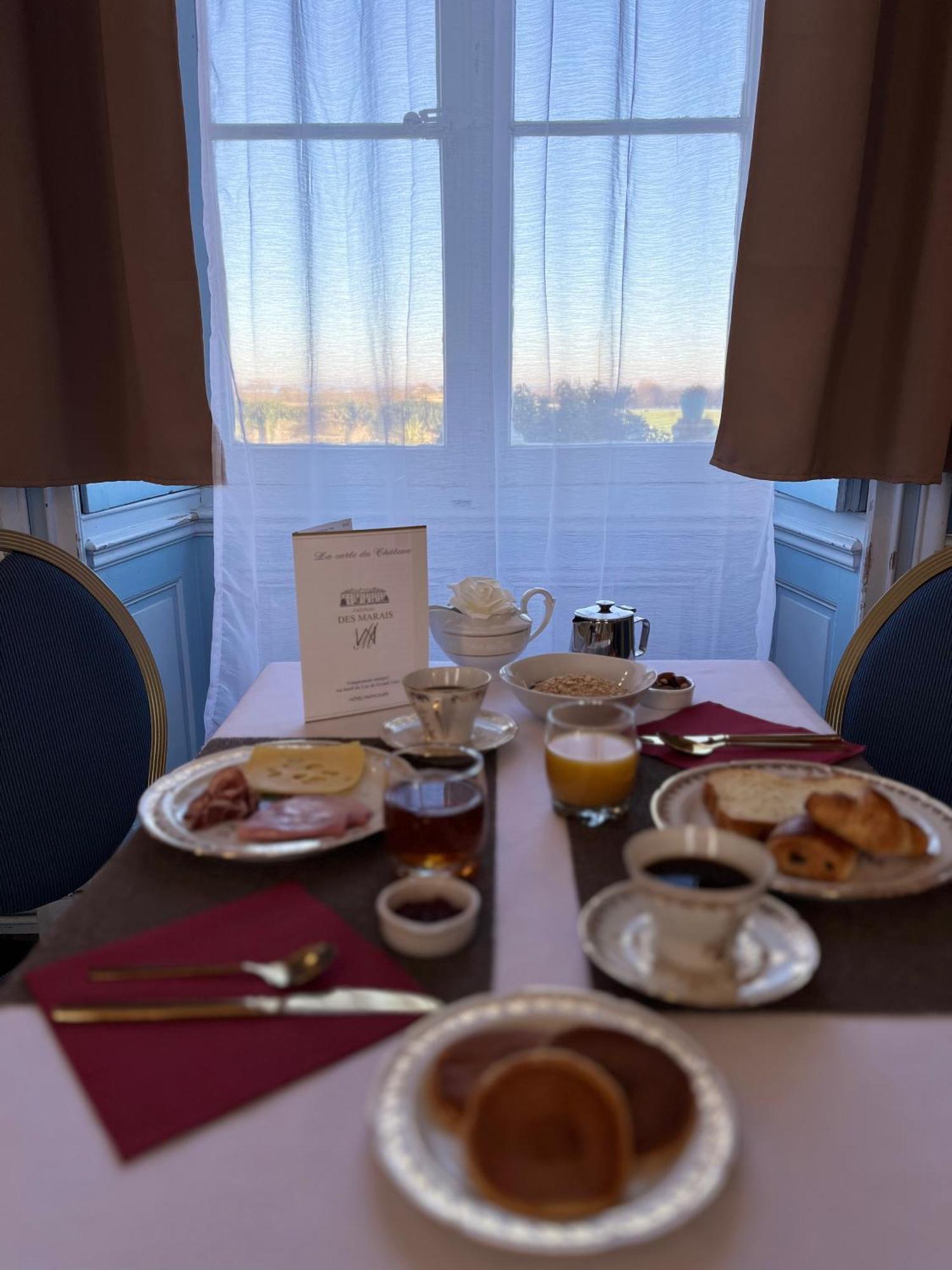 Hotel Particulier Chateau Des Marais Proximite Et Vue Sur Le Lac De Grand Lieu Saint-Philbert-de-Grand-Lieu 외부 사진